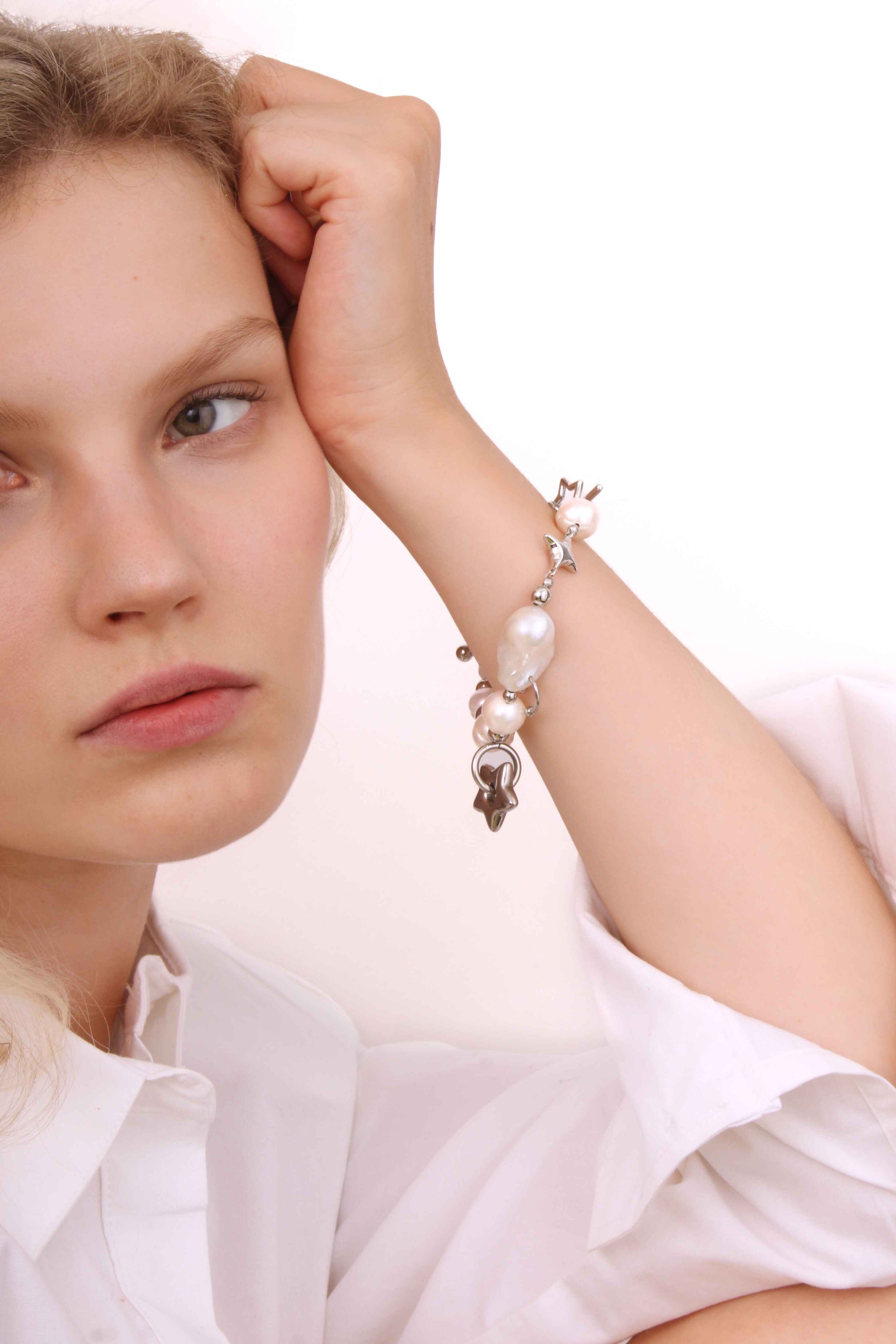 Baroque Pearl Piercing Bracelet.