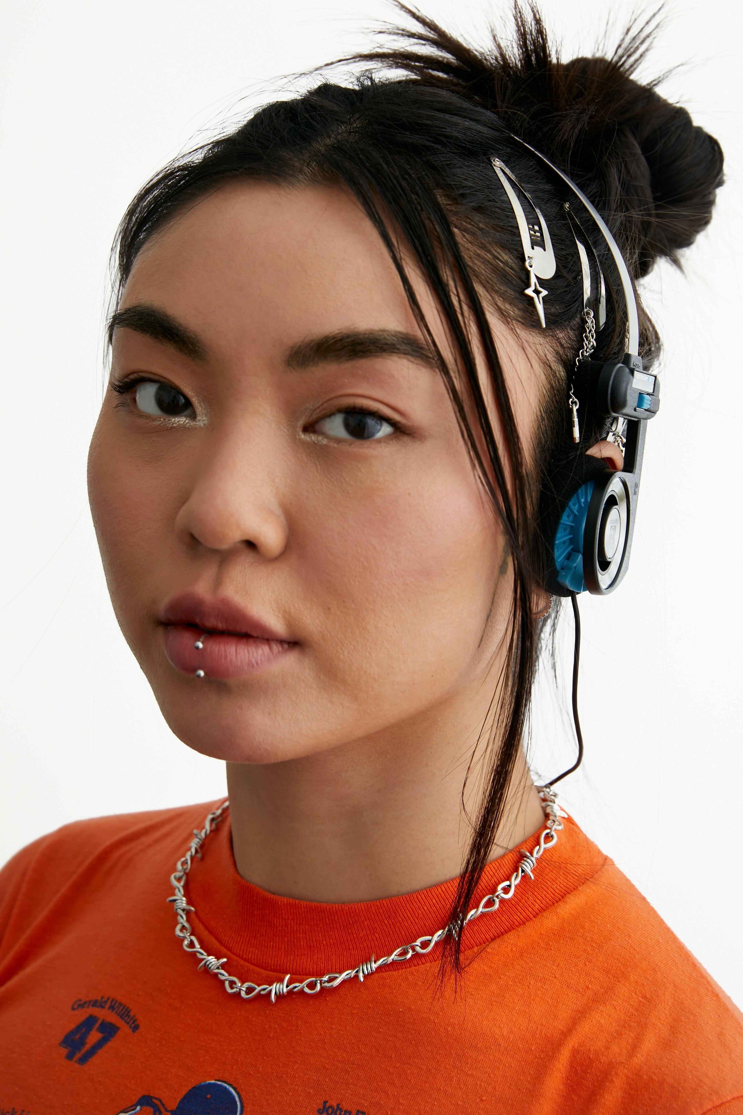 Wire Chain Necklace 18″.