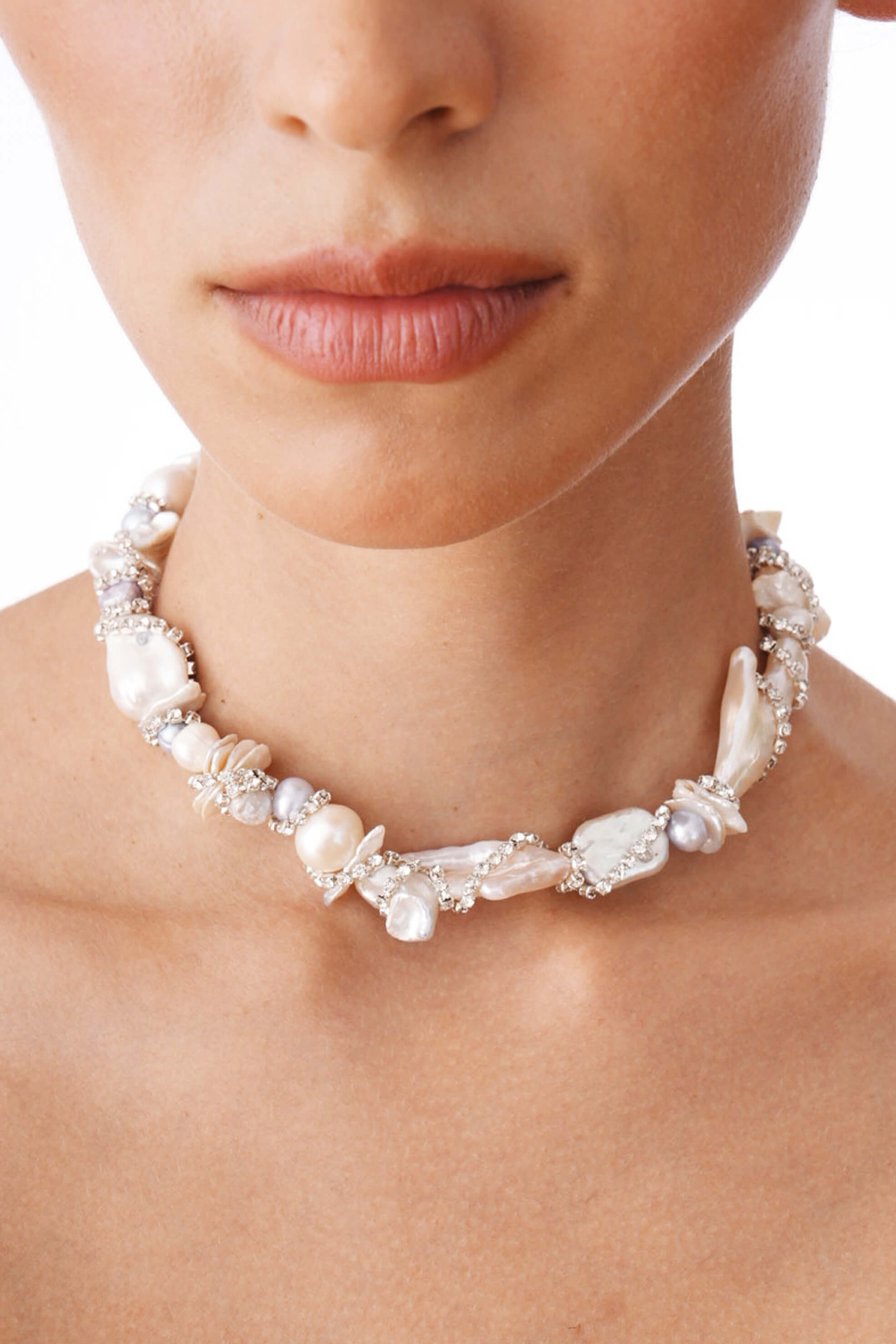 Miria - Rhinestone and Pearl Necklace 15.7"