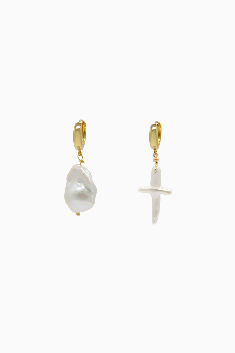 Irregular Pearls Gold Earrings