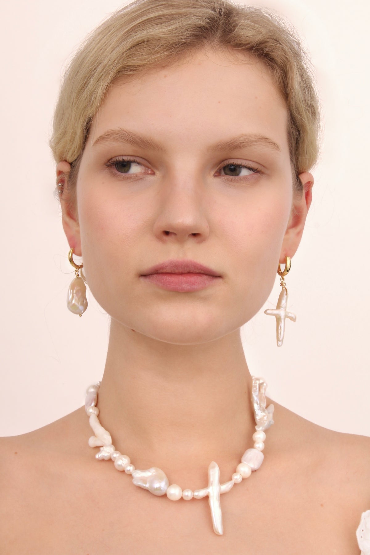 Irregular Pearls Gold Earrings